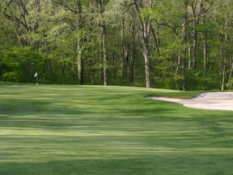 What Is A Semi-Private Golf Course: A Complete Guide
